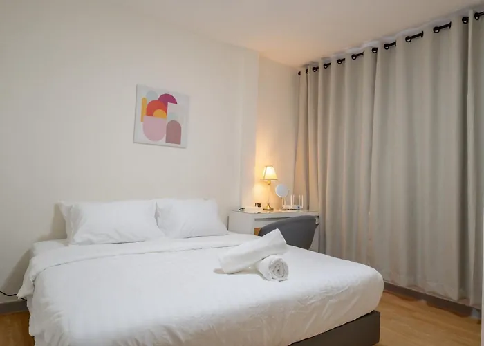 Near Bts Only 2 Mins Walk To Bts Phahon Yothin 24 - Lively Townhome バンコク都