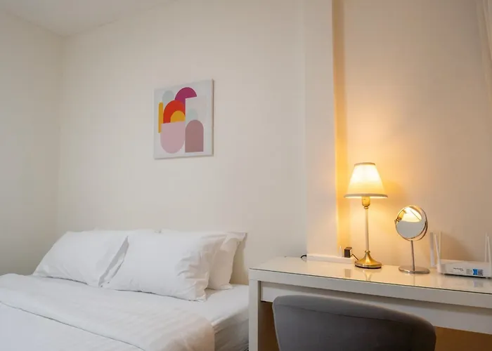 Near Bts Only 2 Mins Walk To Bts Phahon Yothin 24 - Lively Townhome *