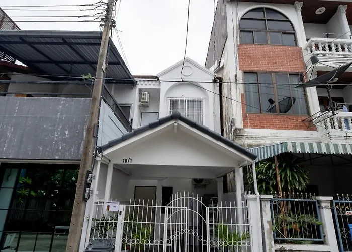 別荘 Near Bts Only 2 Mins Walk To Bts Phahon Yothin 24 - Lively Townhome